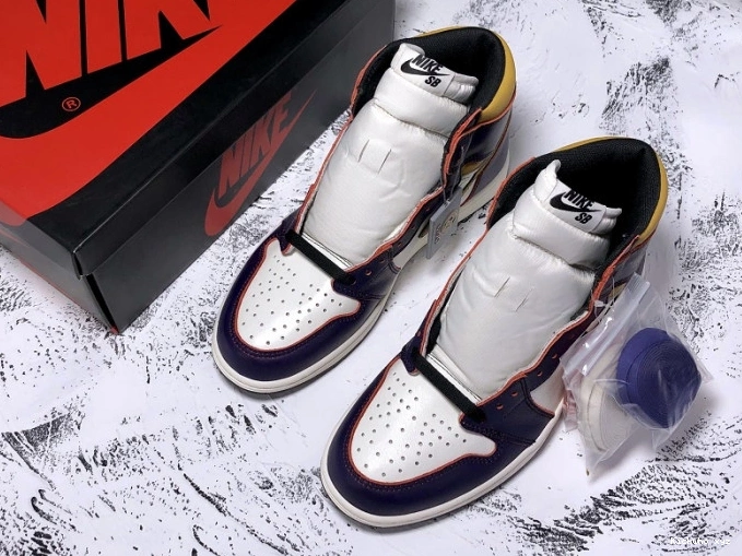 Jordan 1 AQ0818-158 x Off-Louis Air AJ1 OW 0731